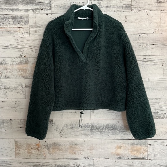 Double Zero women’s furry pullover sweater. Size large - Picture 2 of 3